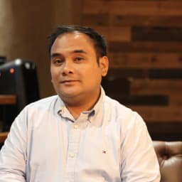 Professor Jay Jazul